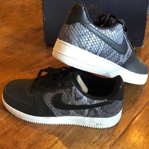 New Nike Air Force 1